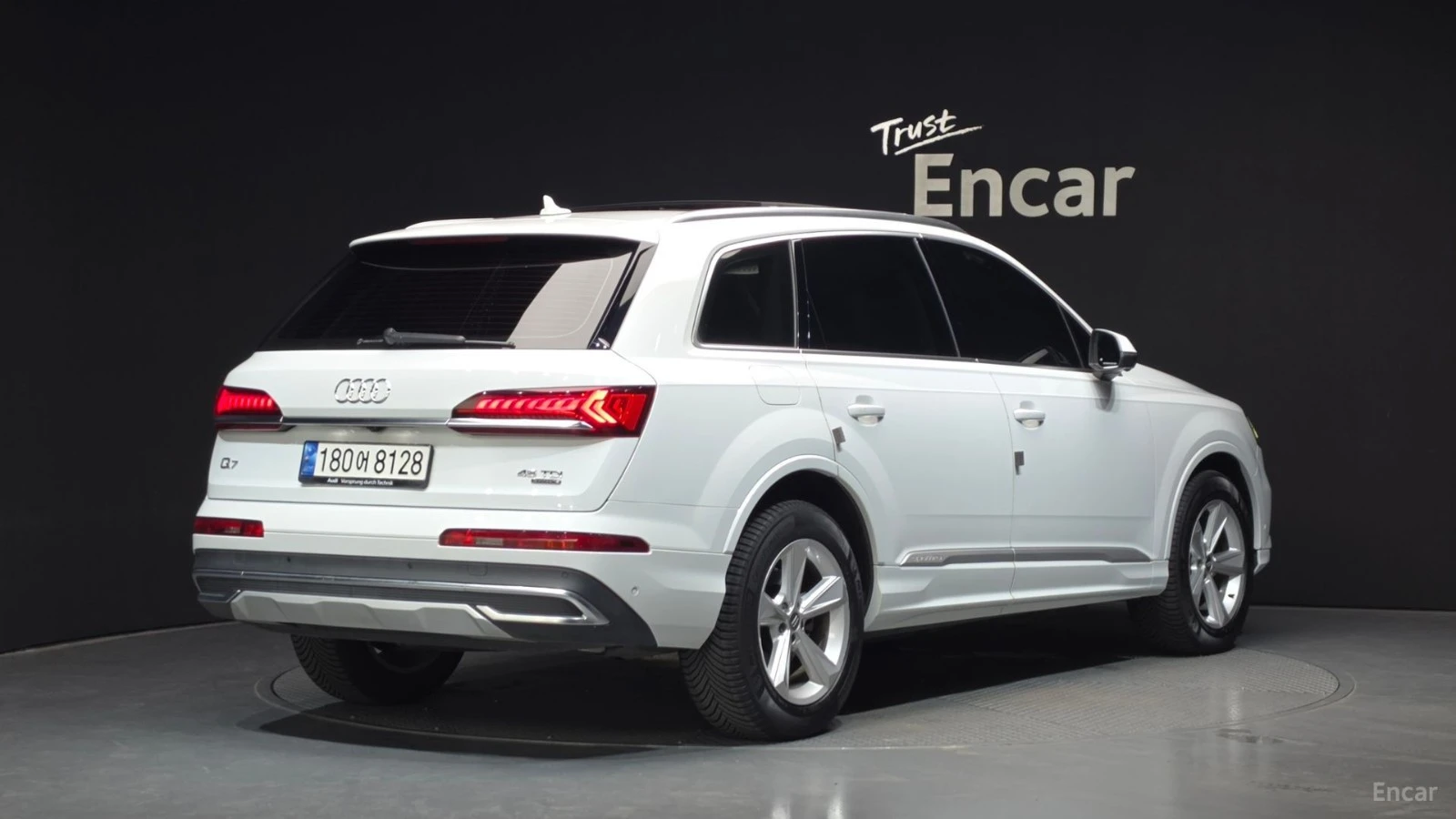 Audi Q7 4M* ОБДУХВАНЕ* ПАМЕТ* 360 КАМЕРА* ДИСТРОНИК, снимка 2 - Автомобили и джипове - 55623911