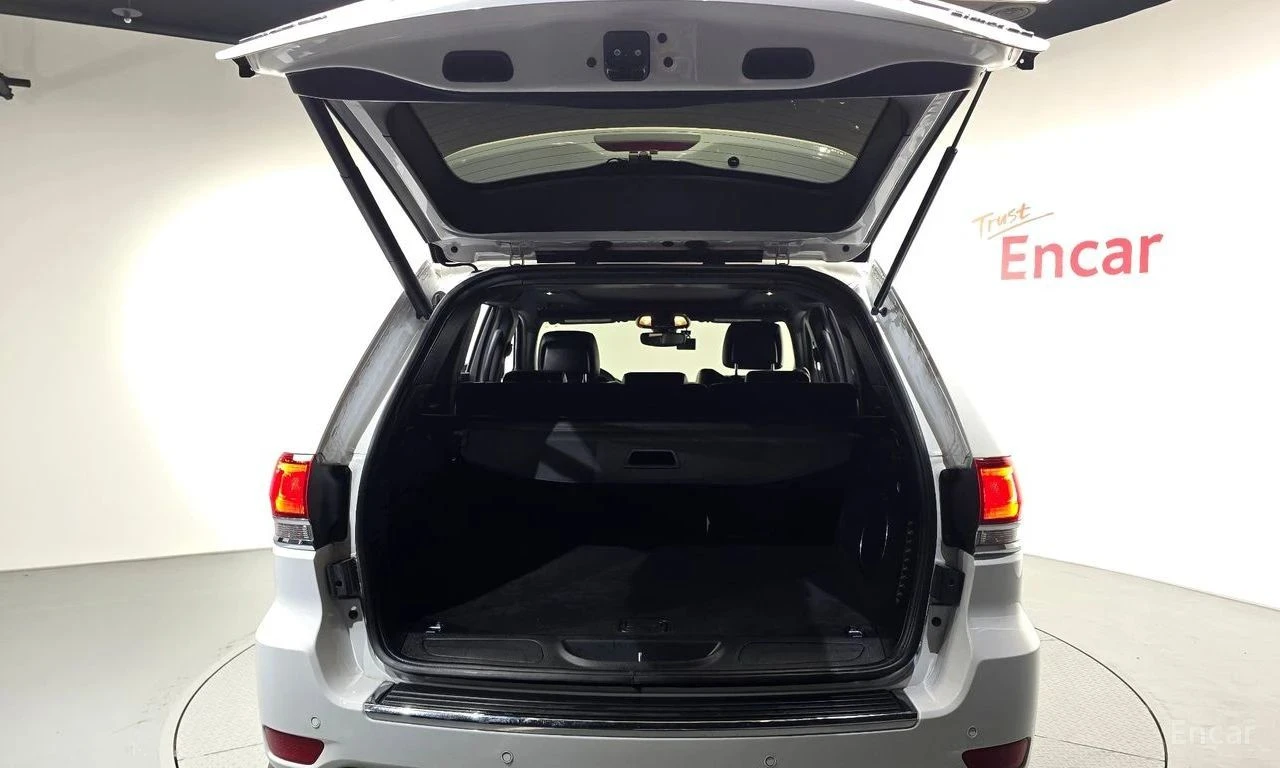 Jeep Grand cherokee, снимка 16 - Автомобили и джипове - 56706797