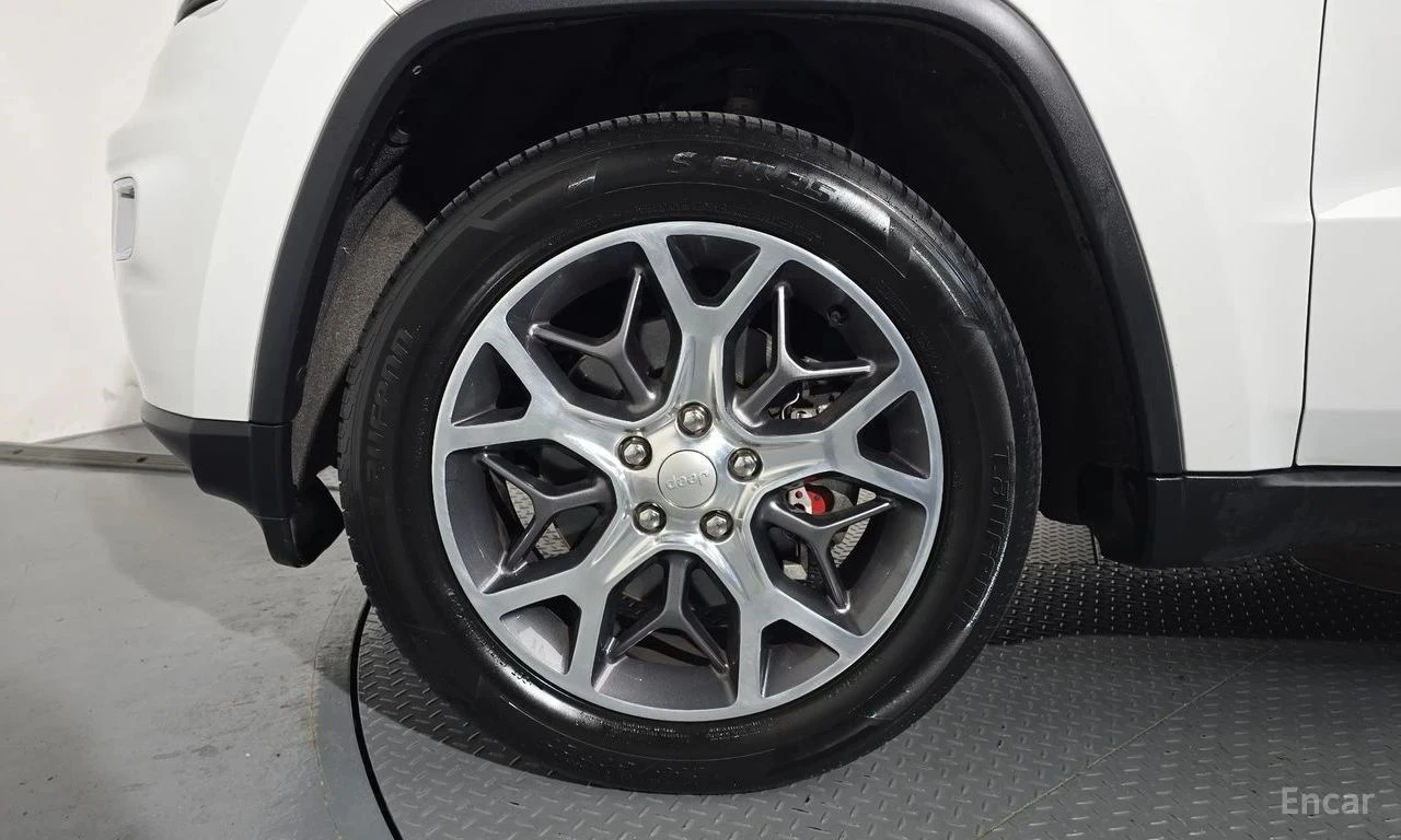 Jeep Grand cherokee, снимка 5 - Автомобили и джипове - 56706797