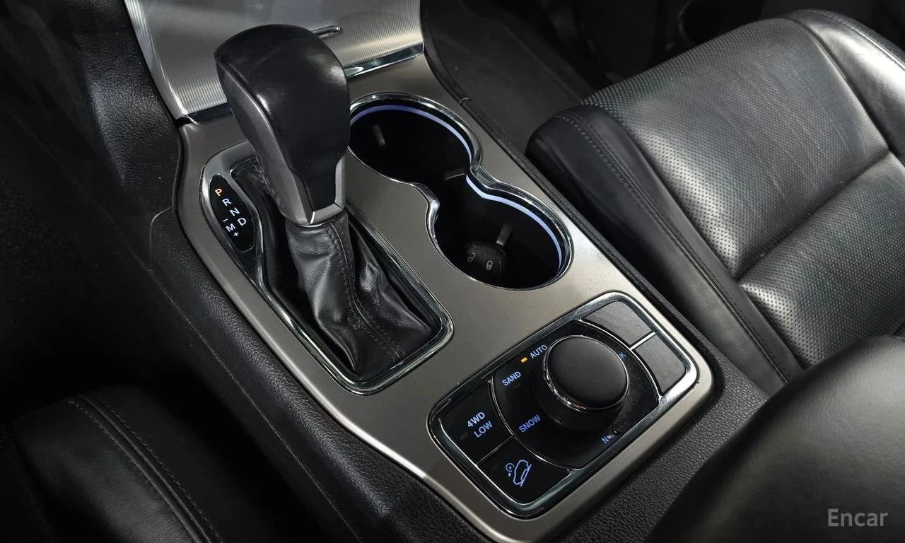 Jeep Grand cherokee, снимка 11 - Автомобили и джипове - 56706797