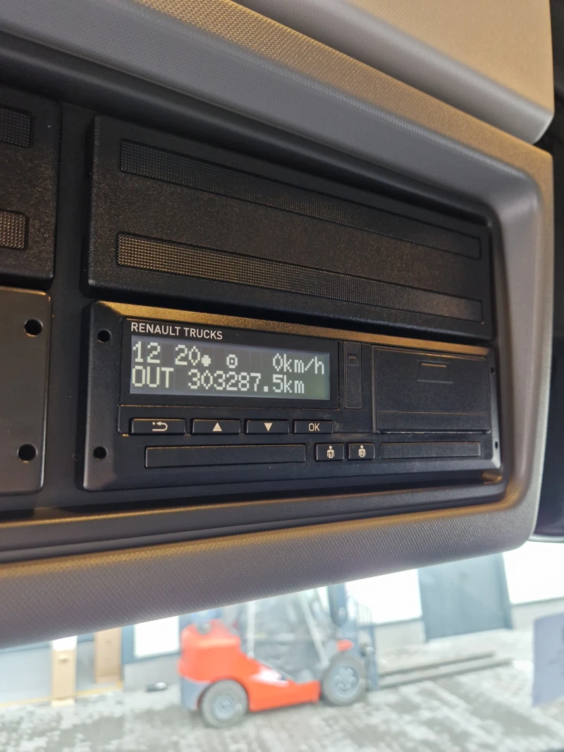 Renault T HIGH 520| 303 000 КМ| ЛИЗИНГ| 1Г. ГАРАНЦИЯ| , снимка 13 - Камиони - 53467062