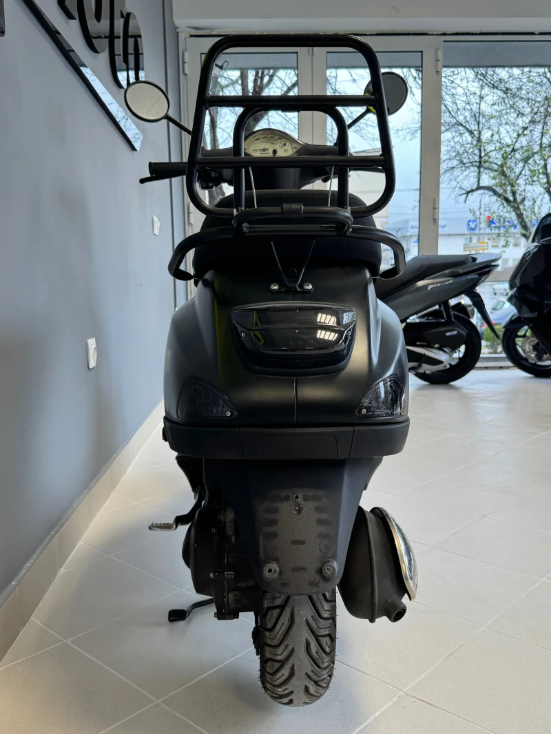 Vespa Primavera 50 2т, снимка 5 - Мотоциклети и мототехника - 52456506