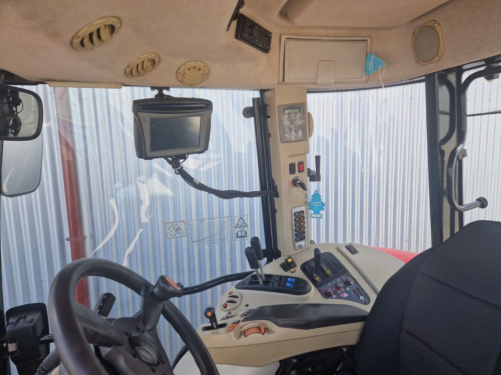 Трактор Massey 7622 - изображение 9