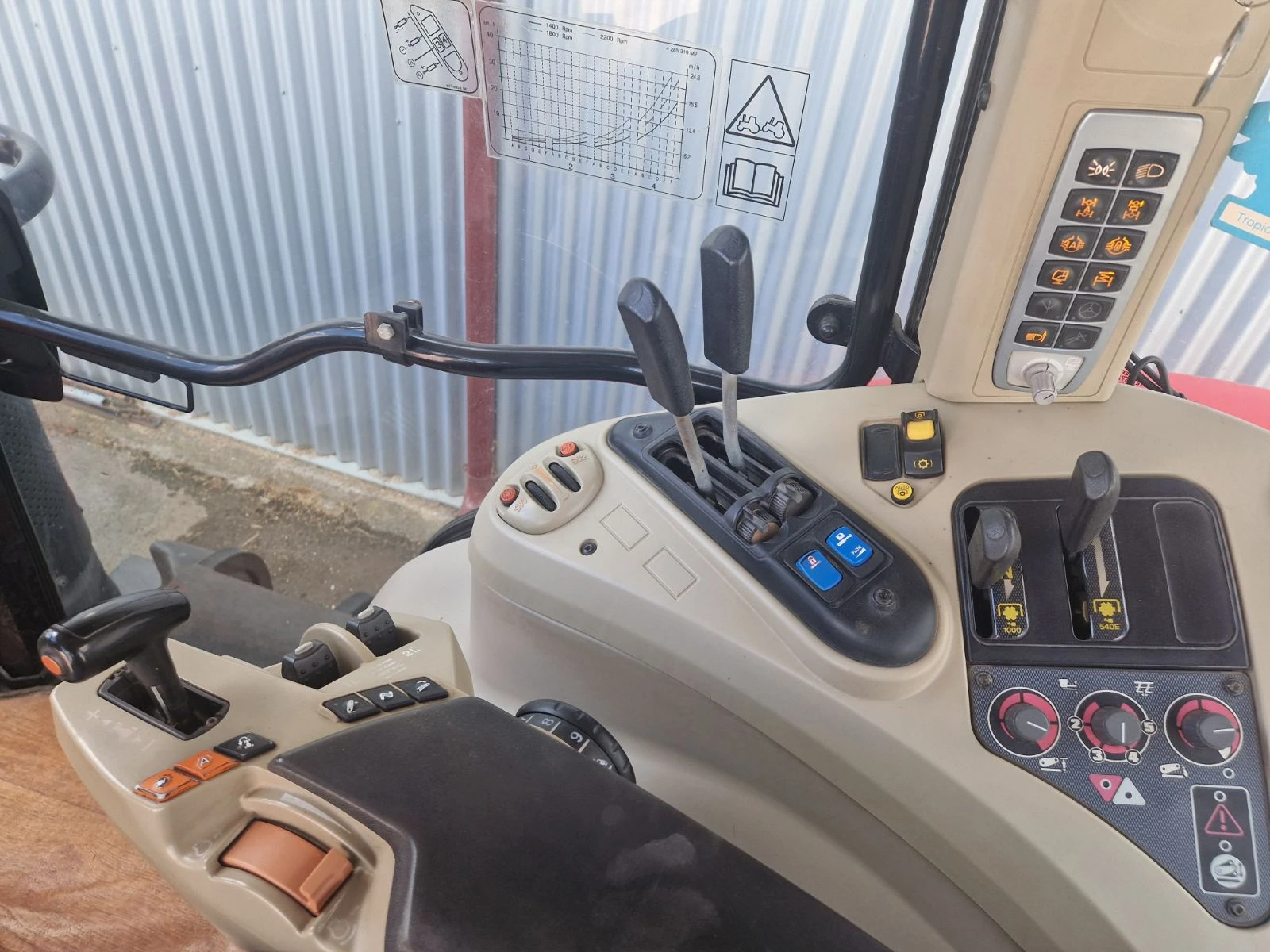 Трактор Massey 7622 - изображение 8