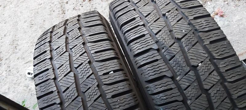 Гуми Зимни 225/65R16, снимка 2 - Гуми и джанти - 33964937