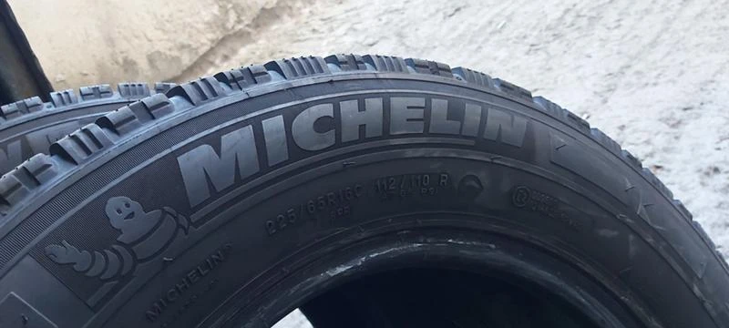 Гуми Зимни 225/65R16, снимка 4 - Гуми и джанти - 33964937