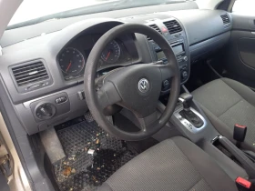 VW Jetta 1.6i Автоматик, снимка 6