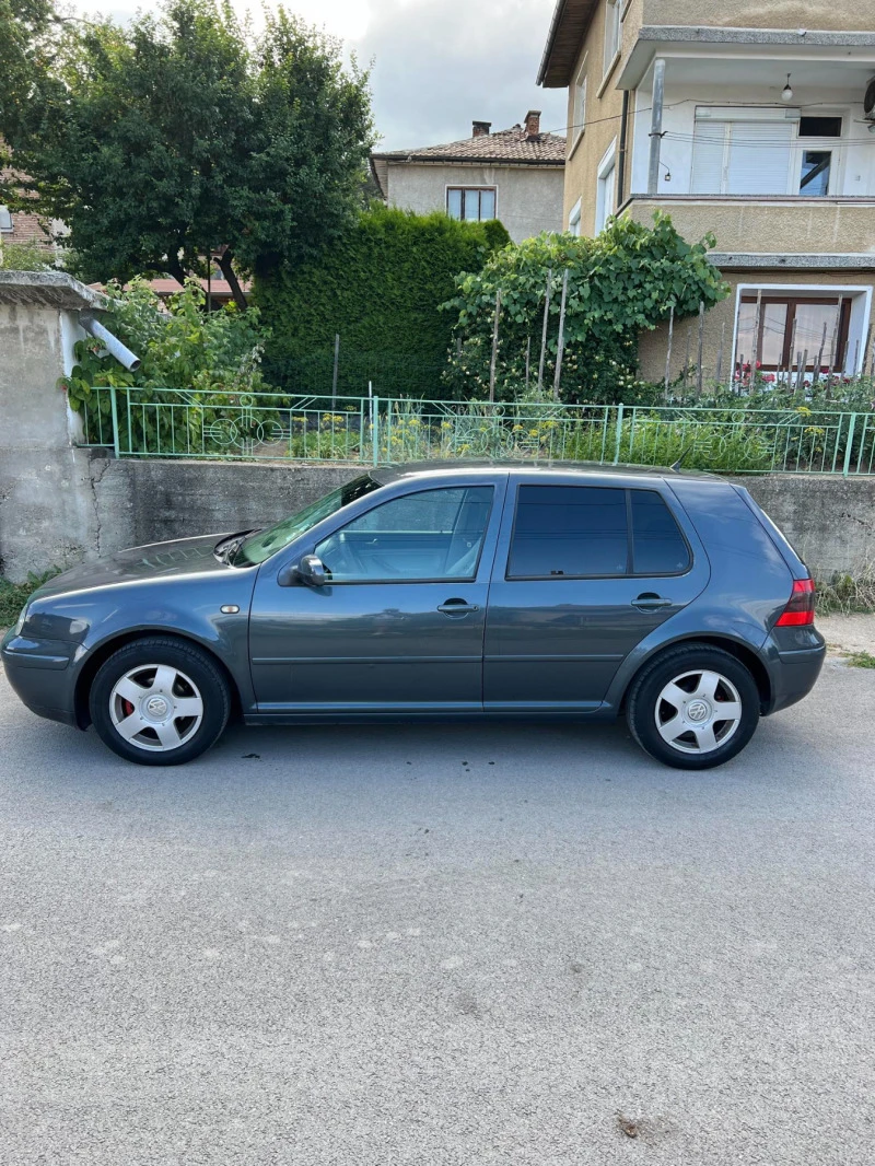 VW Golf, снимка 2 - Автомобили и джипове - 46463340