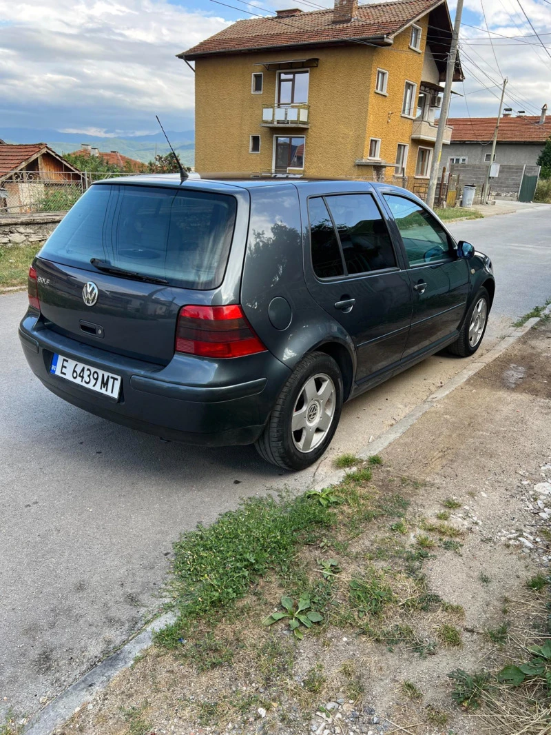 VW Golf, снимка 4 - Автомобили и джипове - 46463340