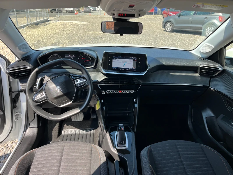 Peugeot 208 1.2 AUTOMATIC* 27 000km, снимка 13 - Автомобили и джипове - 46860739