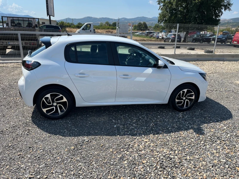 Peugeot 208 1.2 AUTOMATIC* 27 000km, снимка 6 - Автомобили и джипове - 46860739