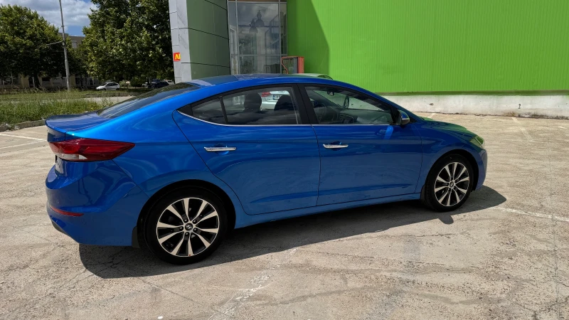 Hyundai Elantra, снимка 6 - Автомобили и джипове - 46870748