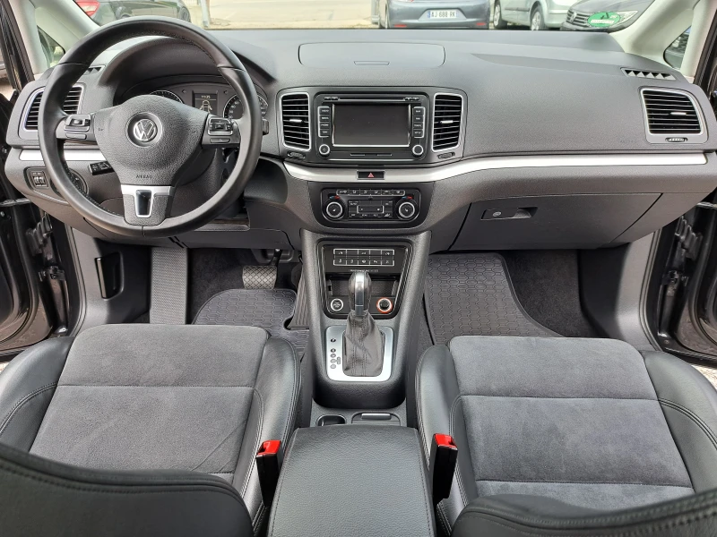 VW Sharan 2.0TDI* КЛИМА* NAVI* ТЕМПОМАТ* ПАРКТР* ГЕРМАНИЯ, снимка 10 - Автомобили и джипове - 47395109