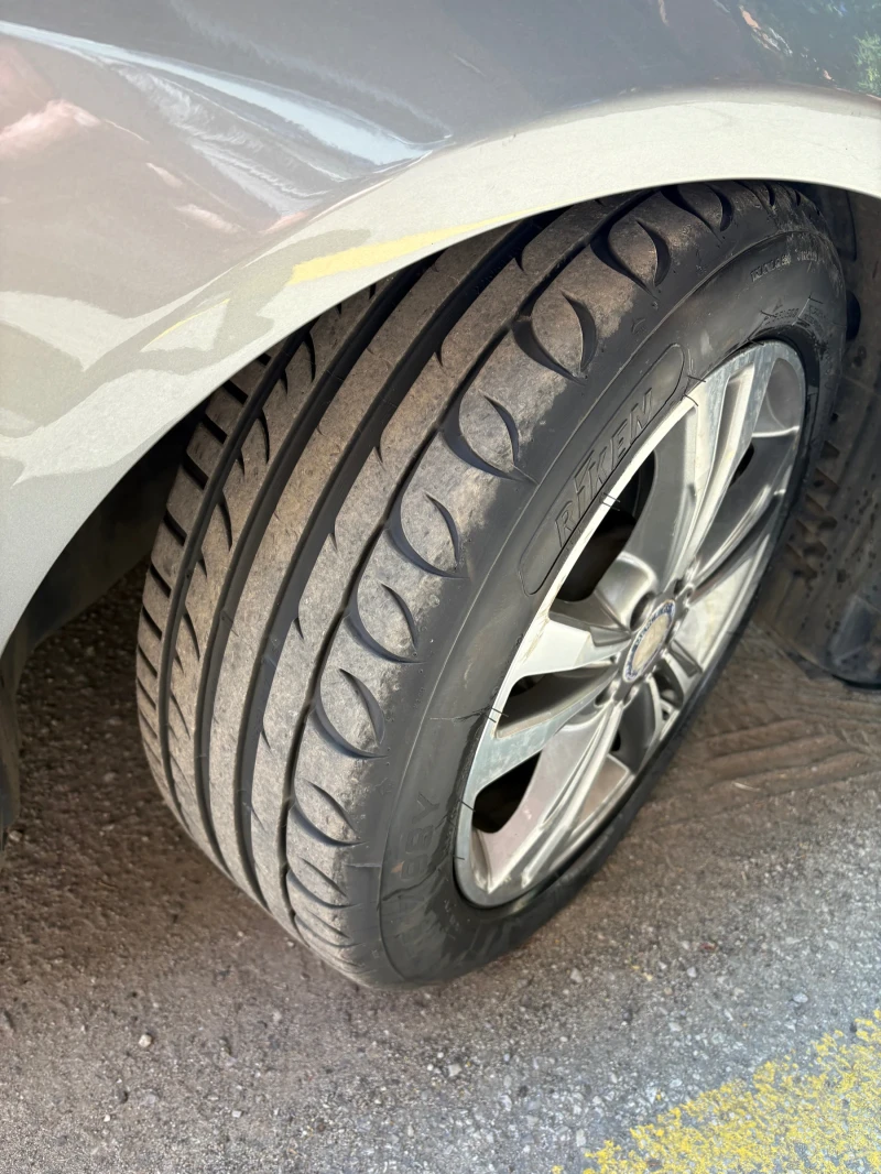 Mercedes-Benz E 220 E220 CDI  AMG / LED, снимка 15 - Автомобили и джипове - 49472447