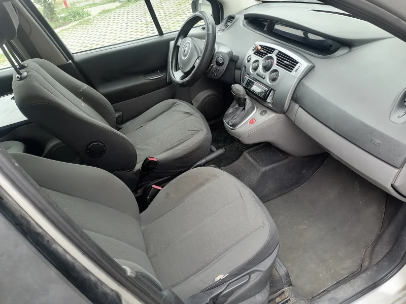 Renault Scenic Газ/Автоматик СПЕШНО!, снимка 6 - Автомобили и джипове - 48209877