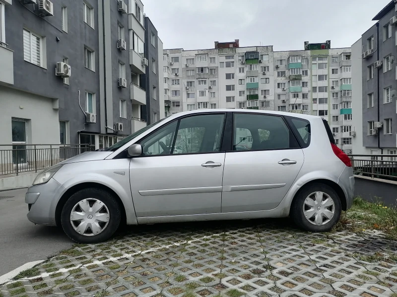 Renault Scenic Газ/Автоматик СПЕШНО!, снимка 2 - Автомобили и джипове - 48209877