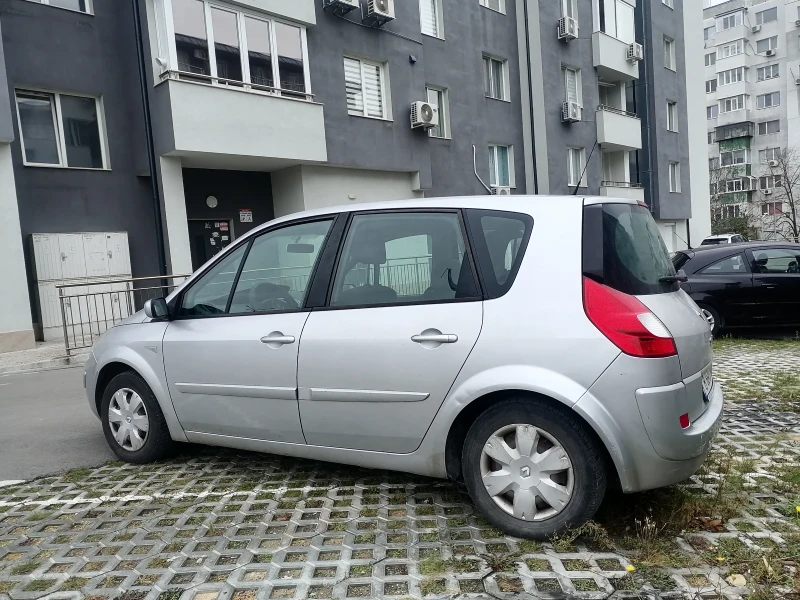 Renault Scenic Газ/Автоматик СПЕШНО!, снимка 3 - Автомобили и джипове - 48209877