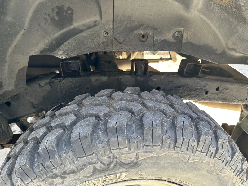 Nissan Pickup, снимка 8 - Автомобили и джипове - 52216079