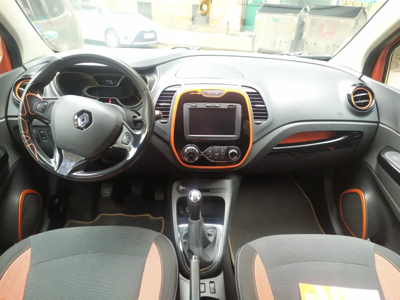 Renault Captur, снимка 9 - Автомобили и джипове - 52554679
