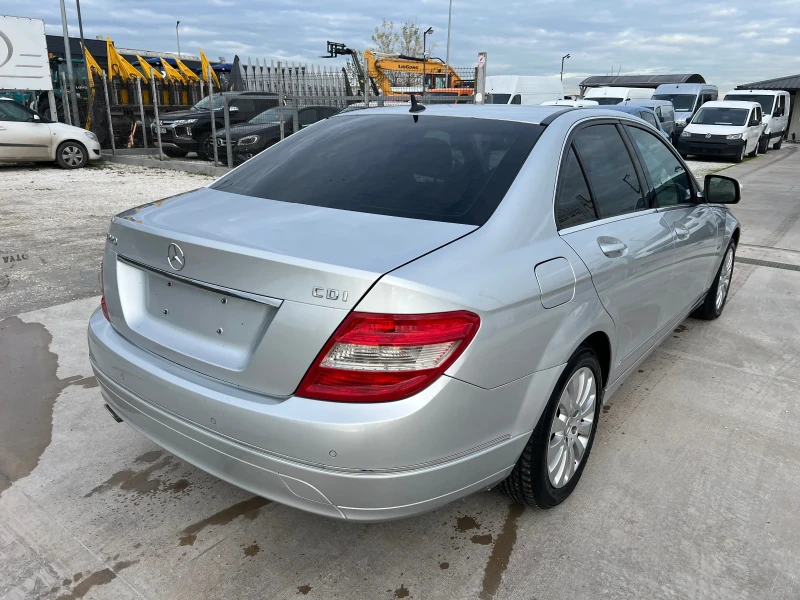 Mercedes-Benz C 220 C220cdi-avtomat, снимка 3 - Автомобили и джипове - 52731316