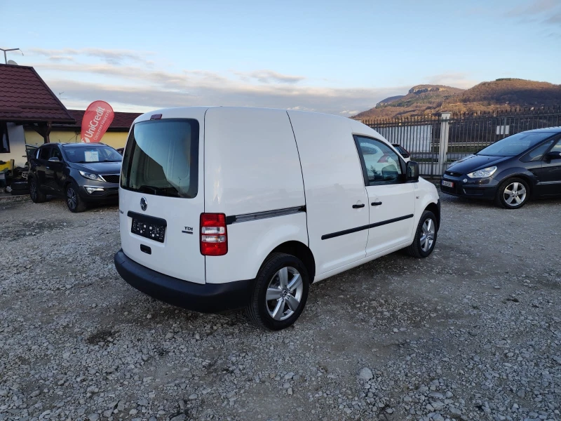 VW Caddy 1.6 дизел , снимка 6 - Автомобили и джипове - 52788619