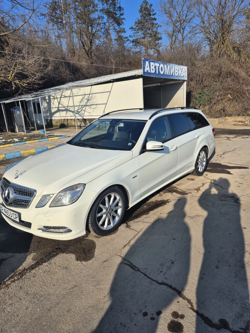Mercedes-Benz E 220, снимка 5 - Автомобили и джипове - 53165885