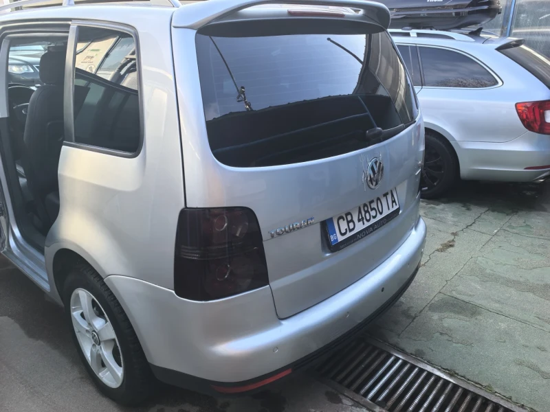 VW Touran, снимка 10 - Автомобили и джипове - 53278163