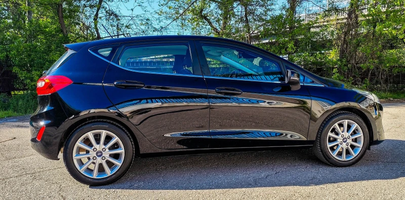 Ford Fiesta 1.0 EcoBoost Titanium, снимка 5 - Автомобили и джипове - 53541461