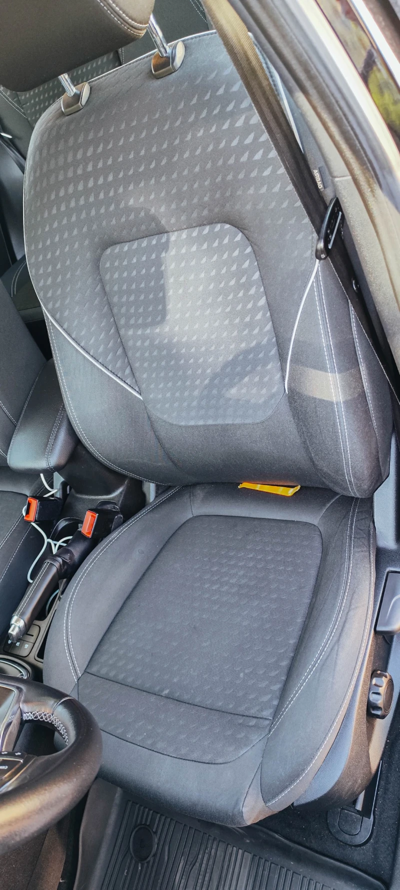 Ford Fiesta 1.0 EcoBoost Titanium, снимка 14 - Автомобили и джипове - 53541461