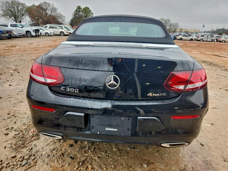Mercedes-Benz C 300 4MATIC* КОжа* Подгрев* Кейлес* Blind Spot* ФИКС. Ц, снимка 6 - Автомобили и джипове - 53577184