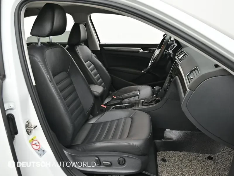 VW Passat 2.0 TSI - САМО 30% АВАНС, снимка 10 - Автомобили и джипове - 56267704