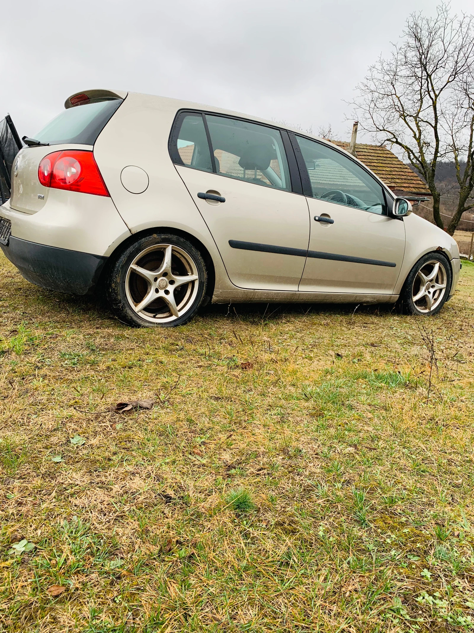 VW Golf НА ЧАСТИ 1.9tdi 105к.с - изображение 4