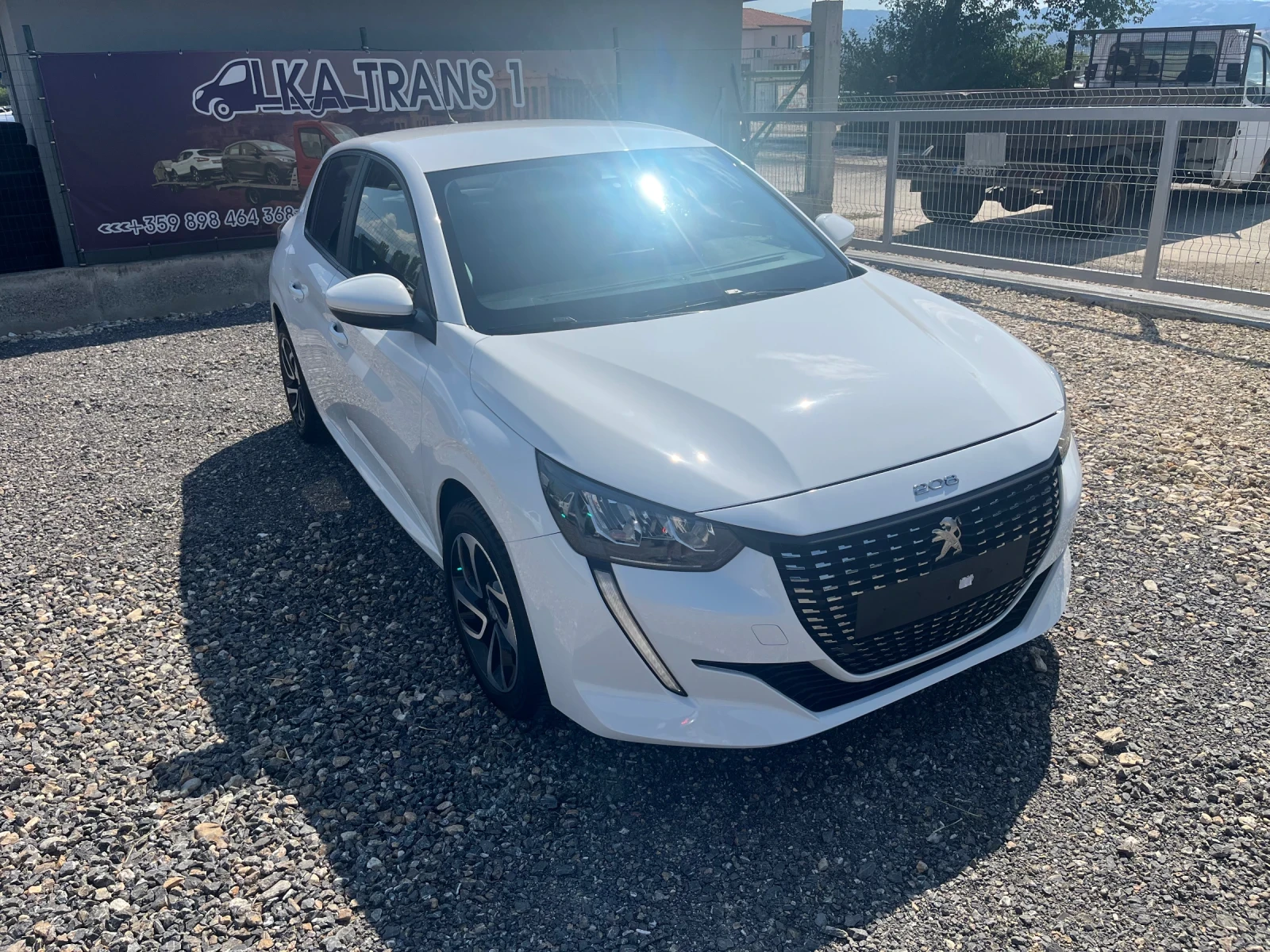 Peugeot 208 1.2 AUTOMATIC* 27 000km - изображение 2