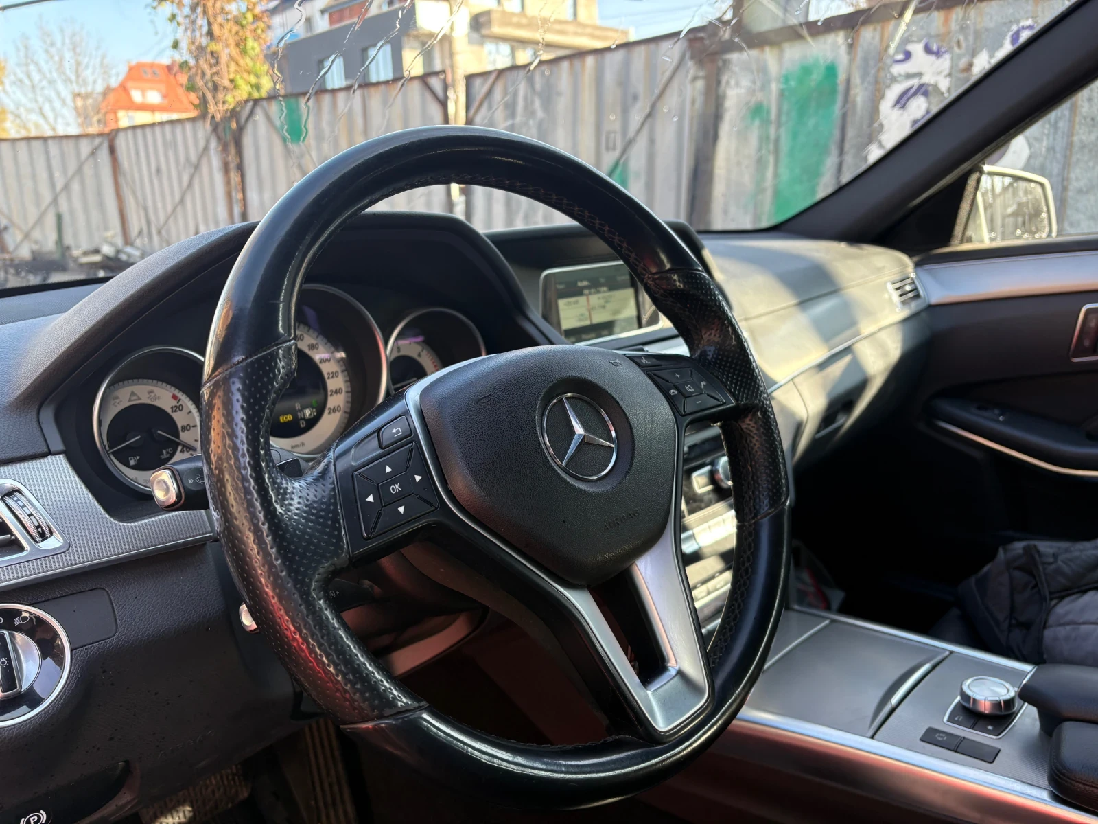 Mercedes-Benz E 220 E220 CDI  AMG / LED - изображение 10