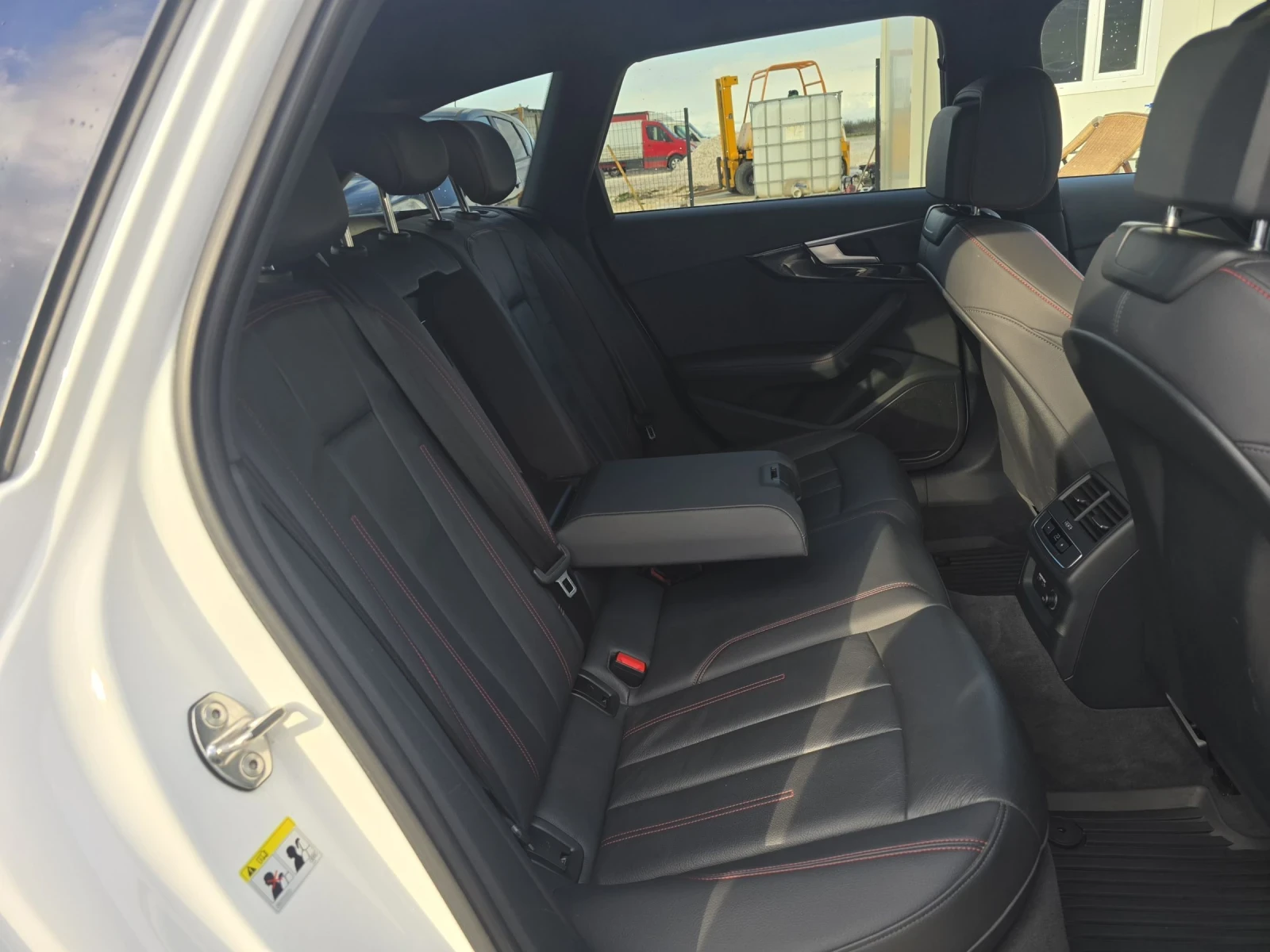 Audi A4 50ТДИ/S-line/8ZF/FULFUL - изображение 9