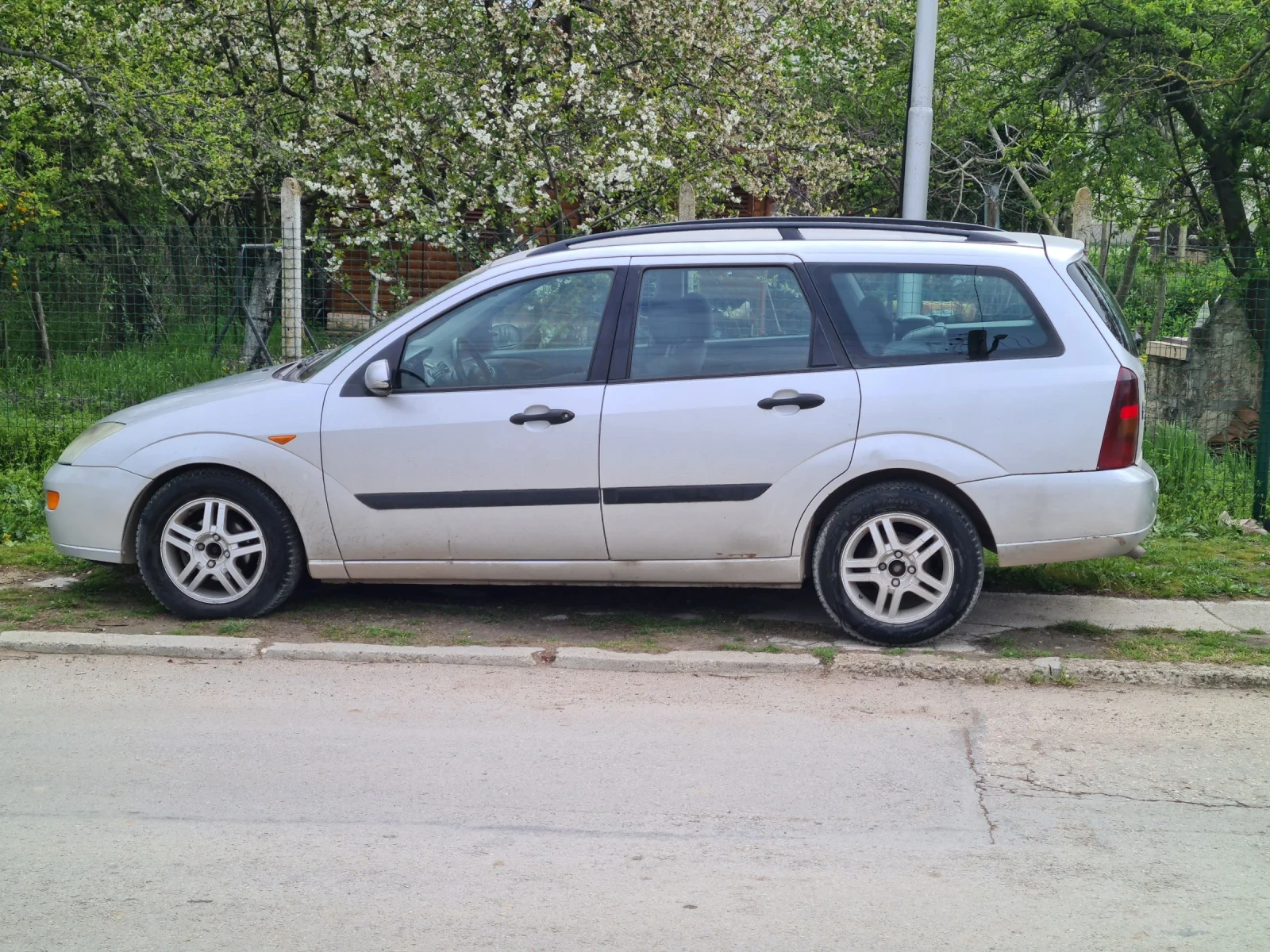 Ford Focus 1.8 TDDI - изображение 2