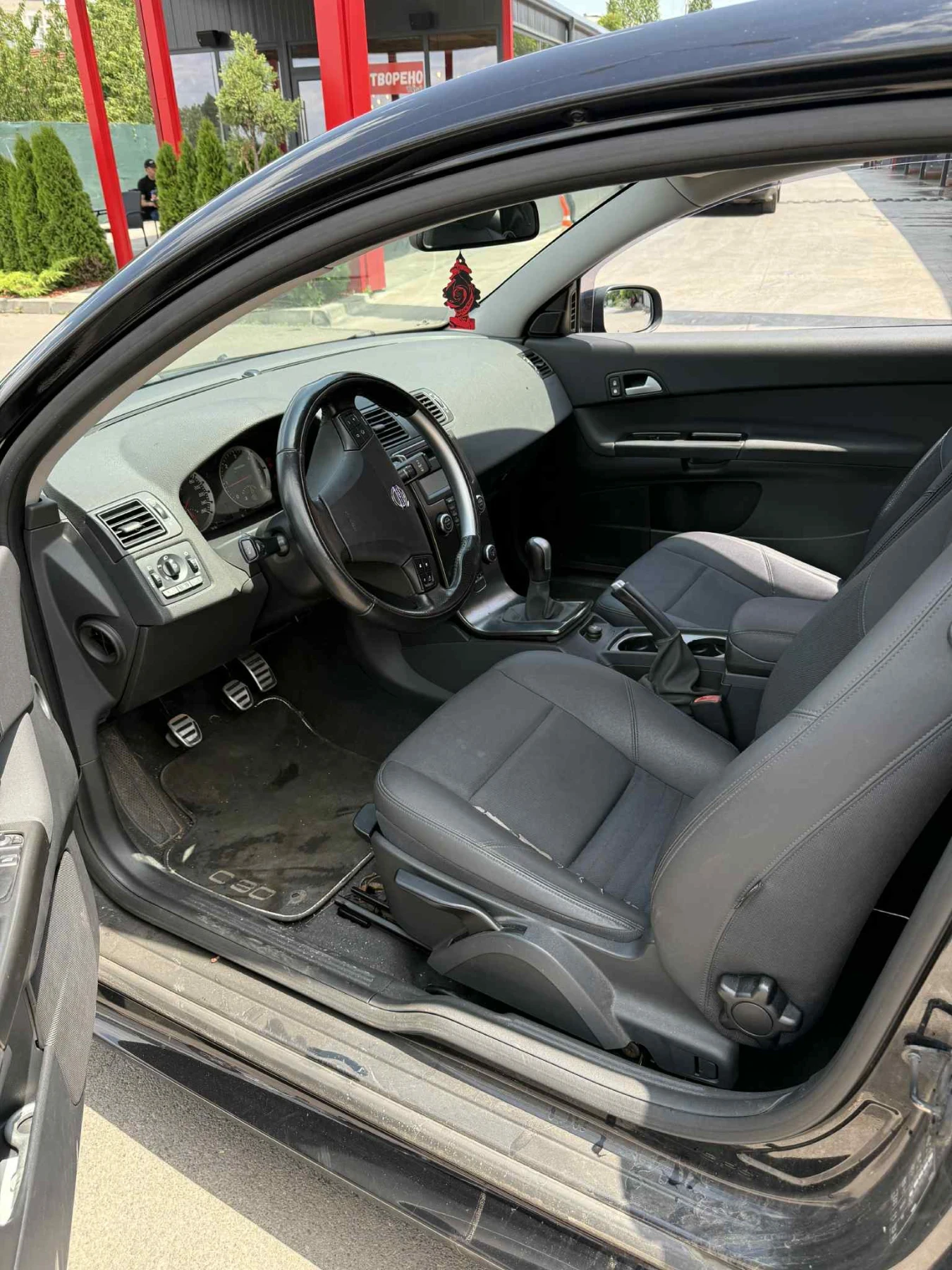 Volvo C30 2.0D - изображение 9