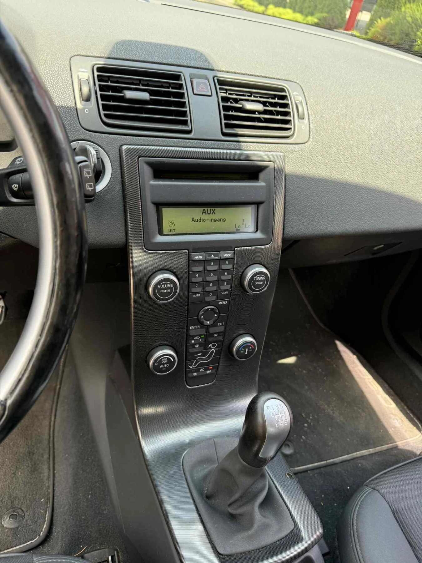 Volvo C30 2.0D - изображение 8