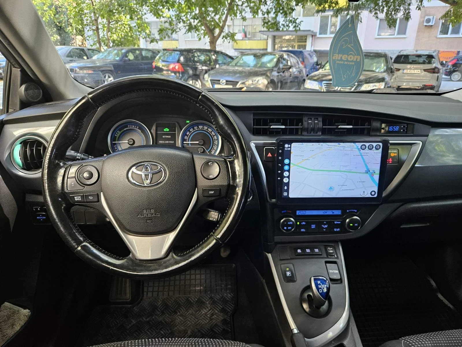 Toyota Auris  - изображение 10