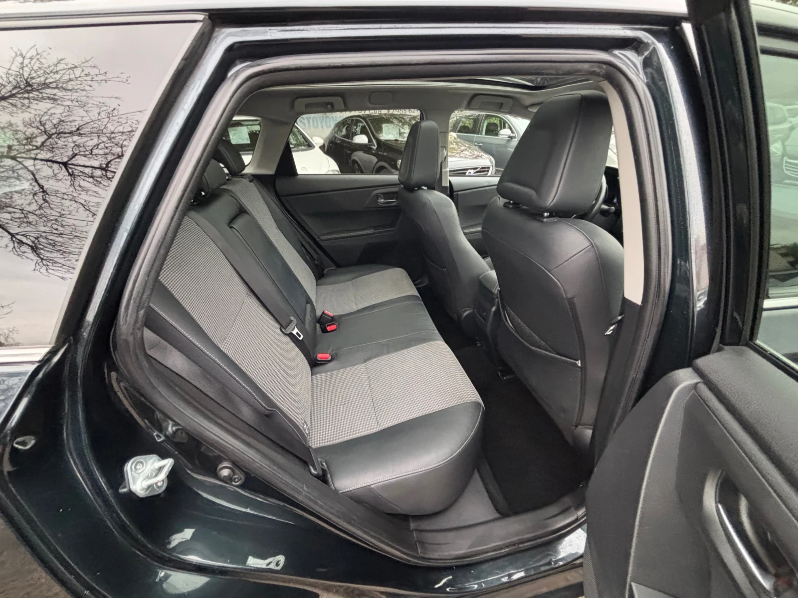 Toyota Auris 1.6D4D - изображение 8