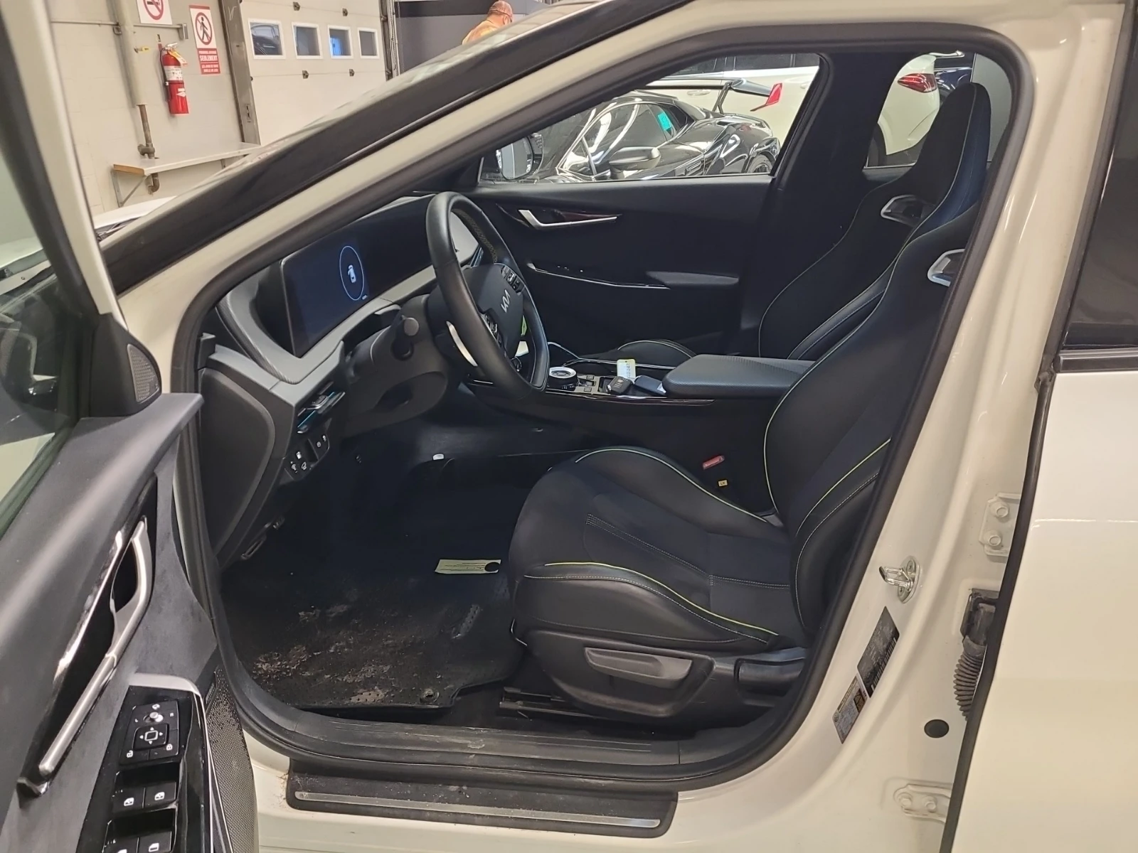 Kia EV6 * GT* CARFAX *   2 | Mobile.bg   5