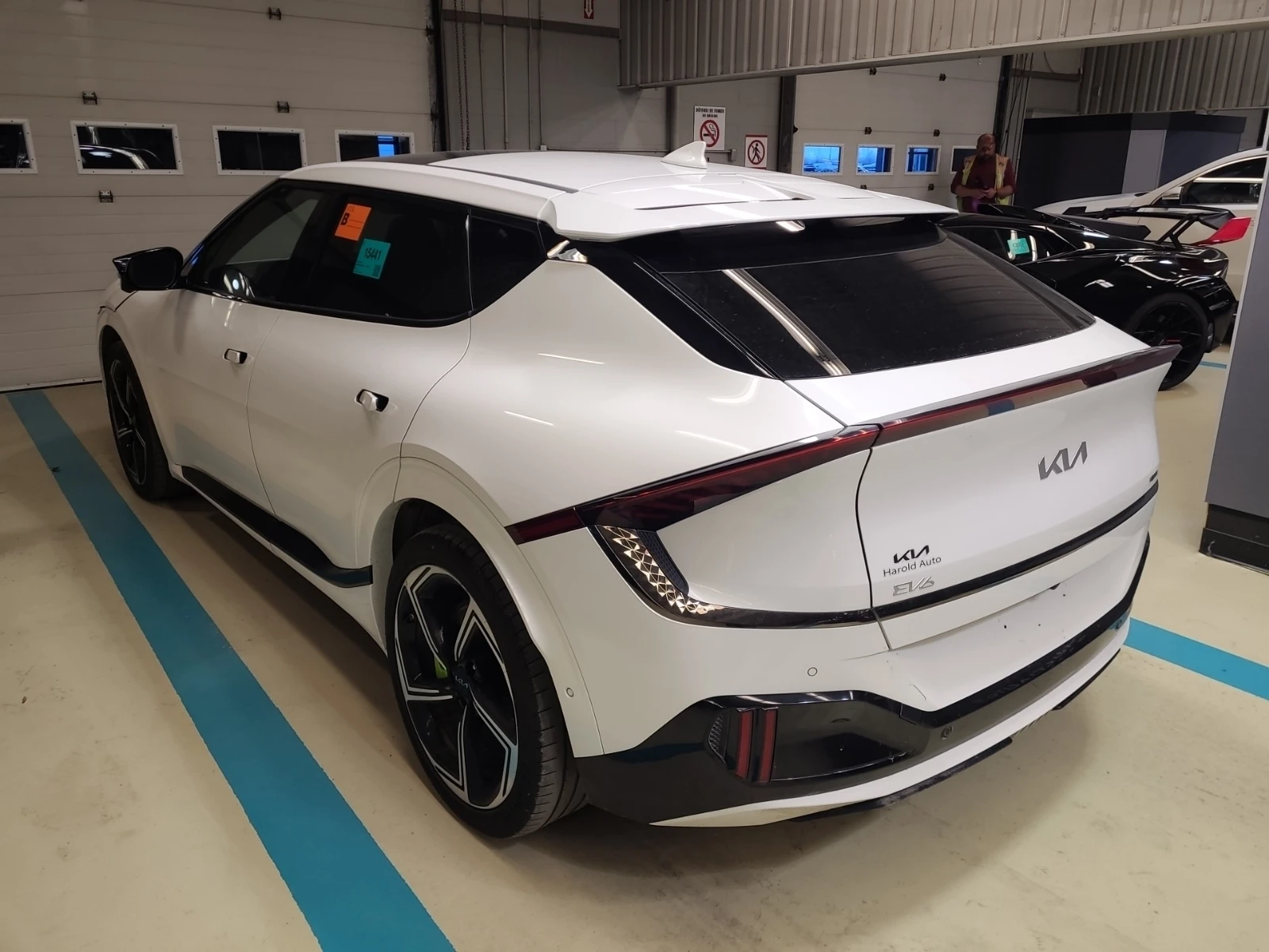 Kia EV6 * GT* CARFAX *   2 | Mobile.bg   4