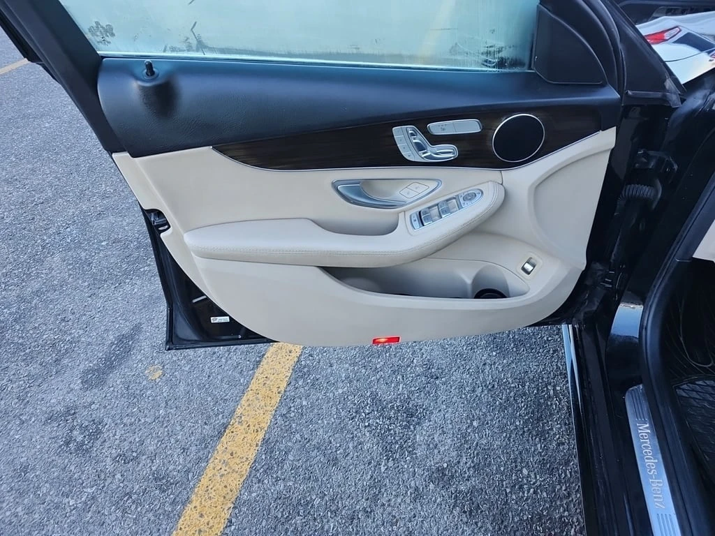 Mercedes-Benz C 300 * CARFAX * БЕЗ ПЪРВОНАЧАЛНА ВНОСКА - изображение 9