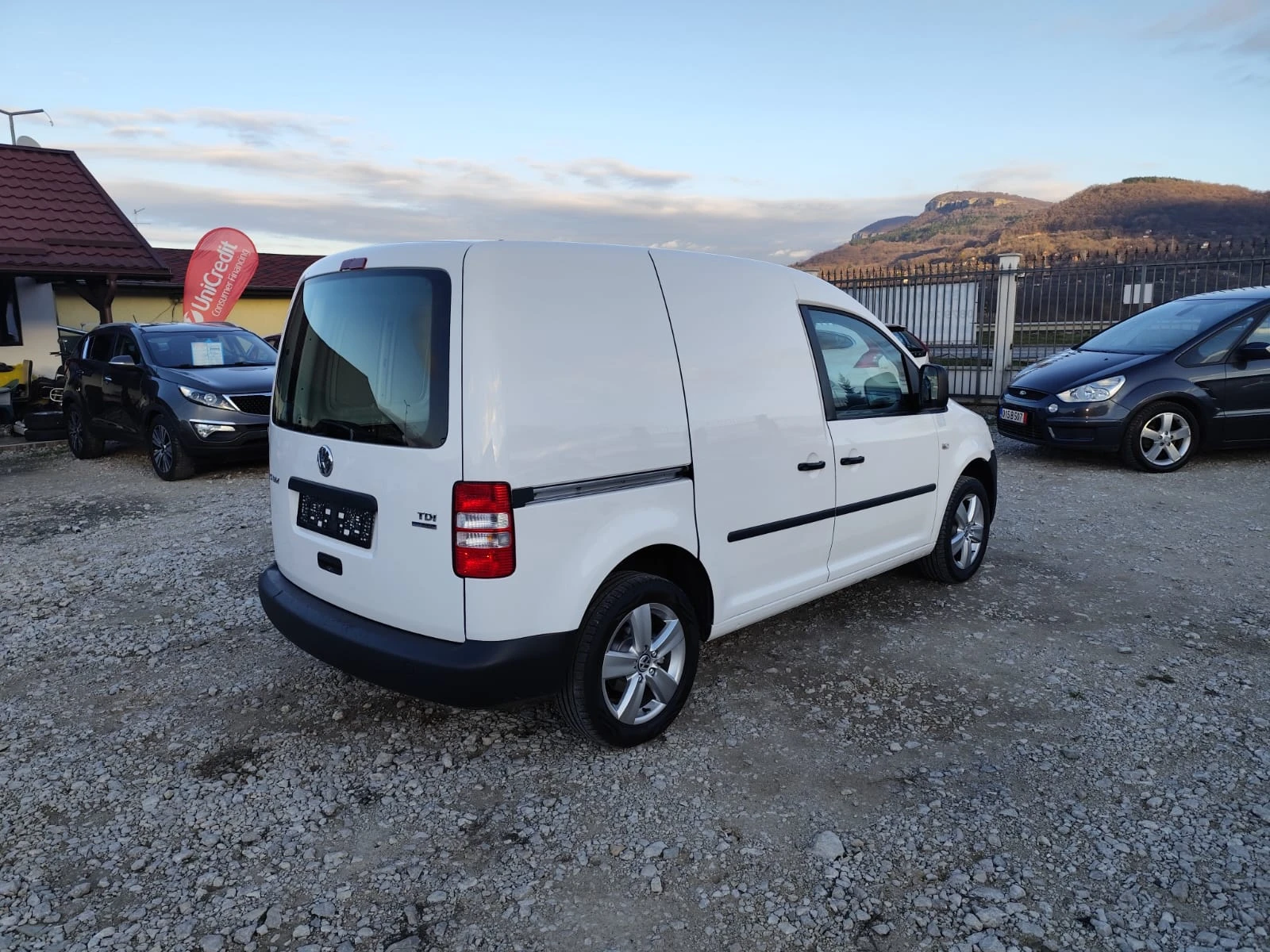 VW Caddy 1.6 дизел  - изображение 6