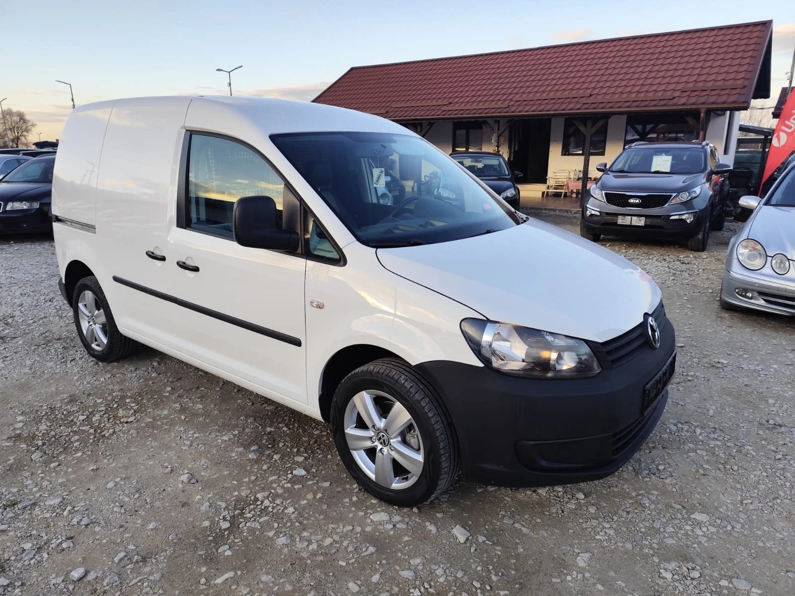 VW Caddy 1.6 дизел  - изображение 3