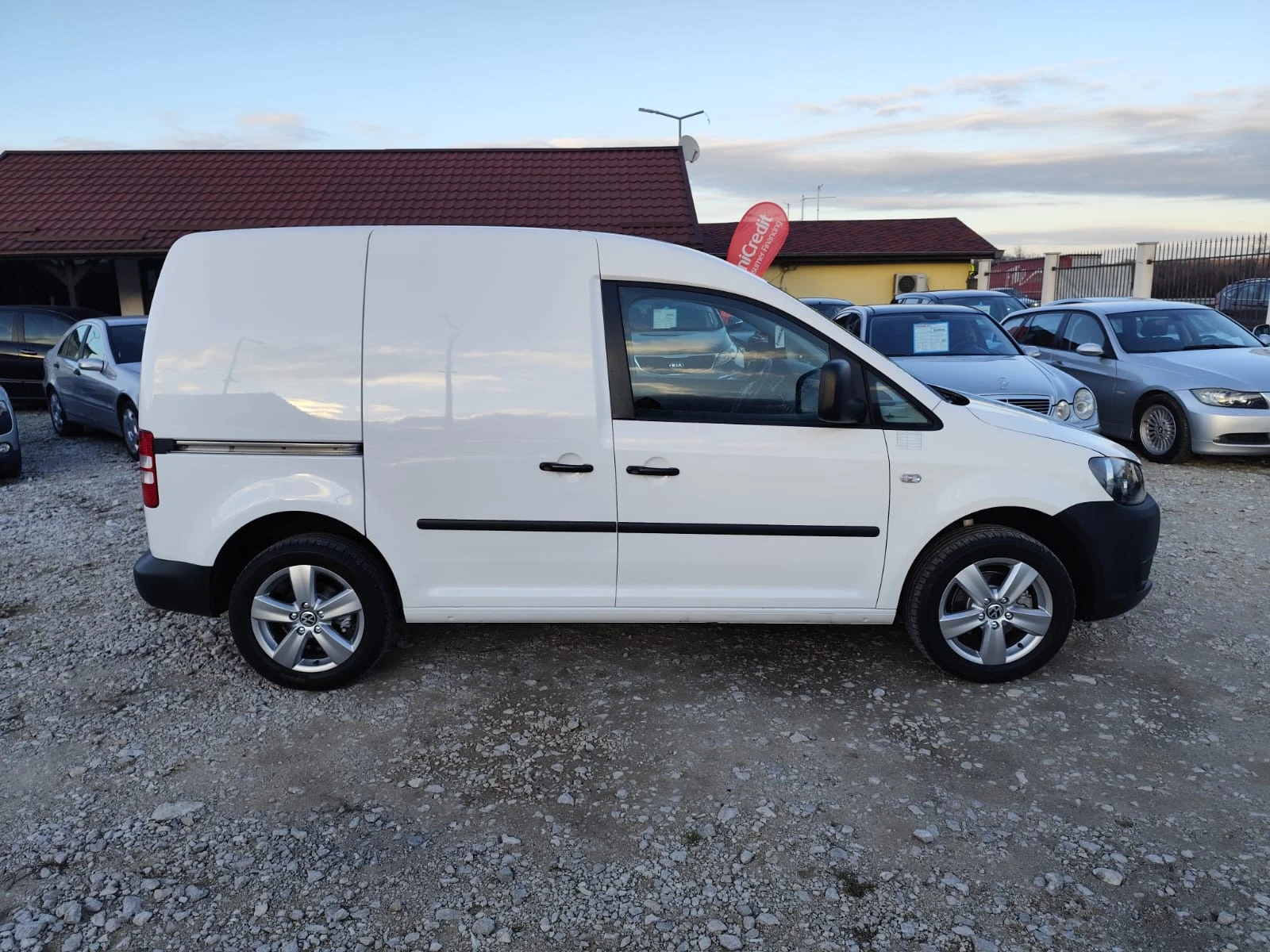 VW Caddy 1.6 дизел  - изображение 4