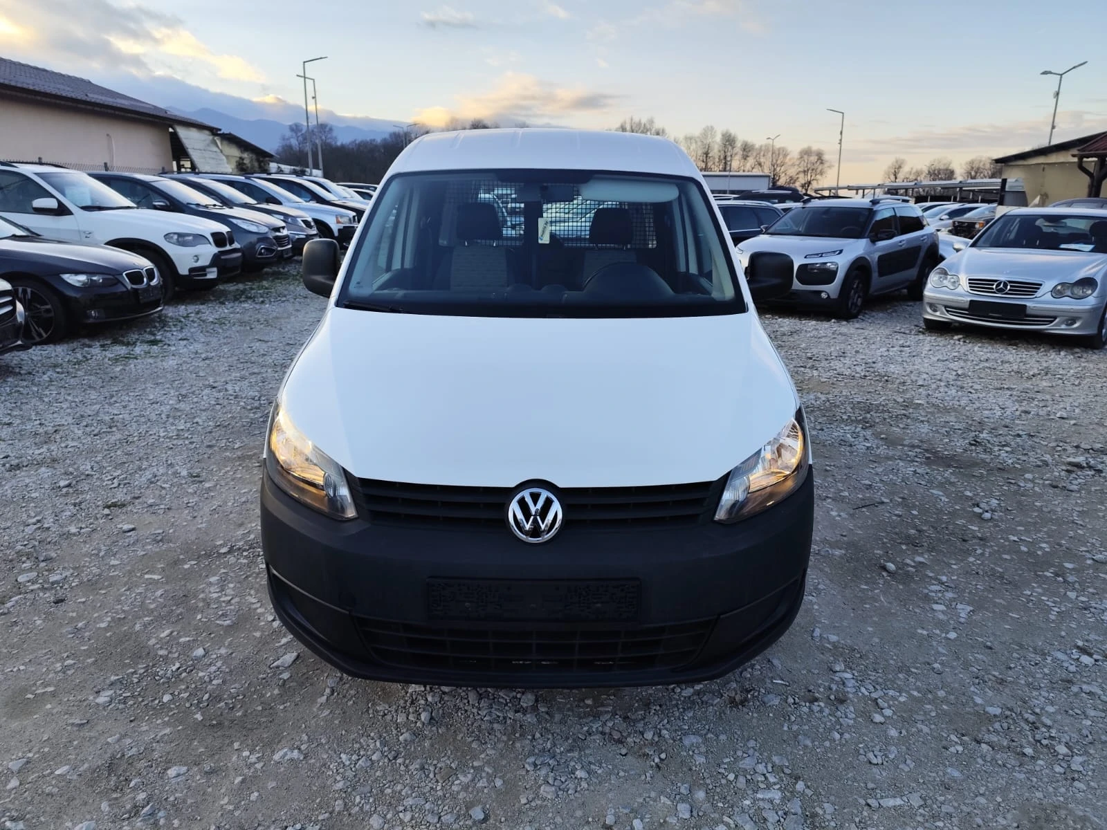VW Caddy 1.6 дизел  - изображение 2