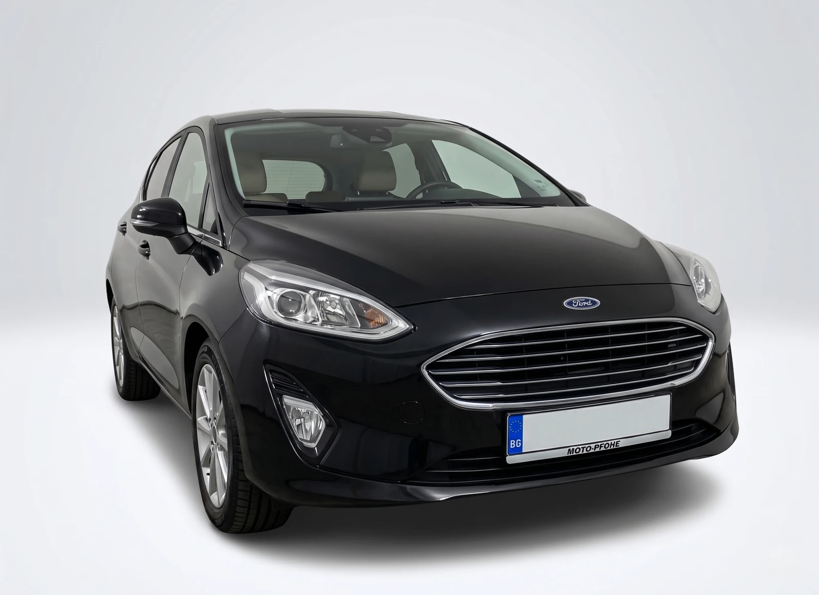 Ford Fiesta MK8 Titanium | Пълна история в Мото-Пфое | CarPlay, снимка 2 - Автомобили и джипове - 54516238