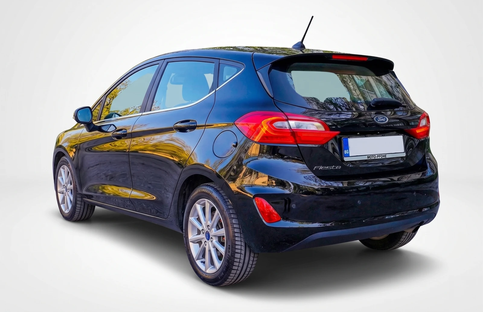 Ford Fiesta MK8 Titanium | Пълна история в Мото-Пфое | CarPlay, снимка 8 - Автомобили и джипове - 54516238