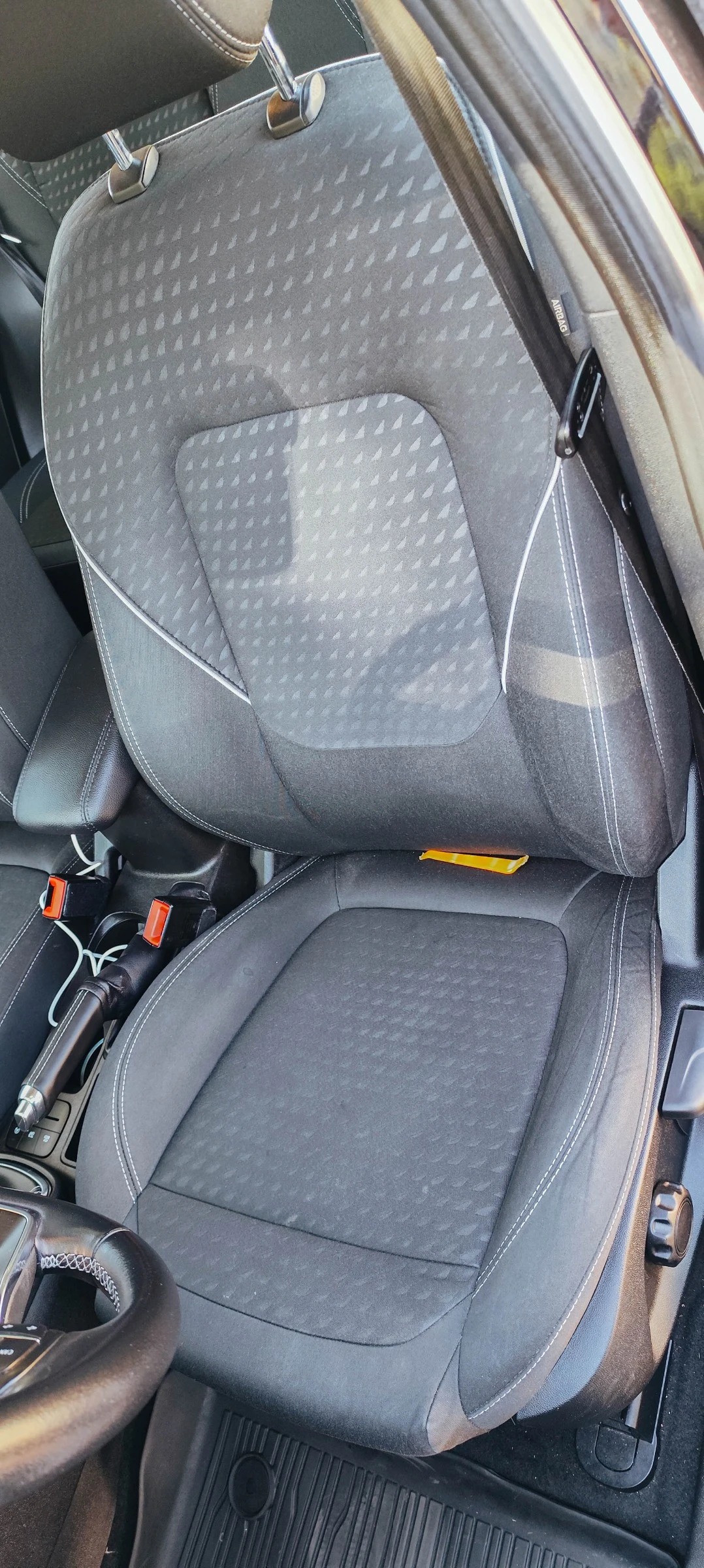 Ford Fiesta 1.0 EcoBoost Titanium, снимка 14 - Автомобили и джипове - 53541461